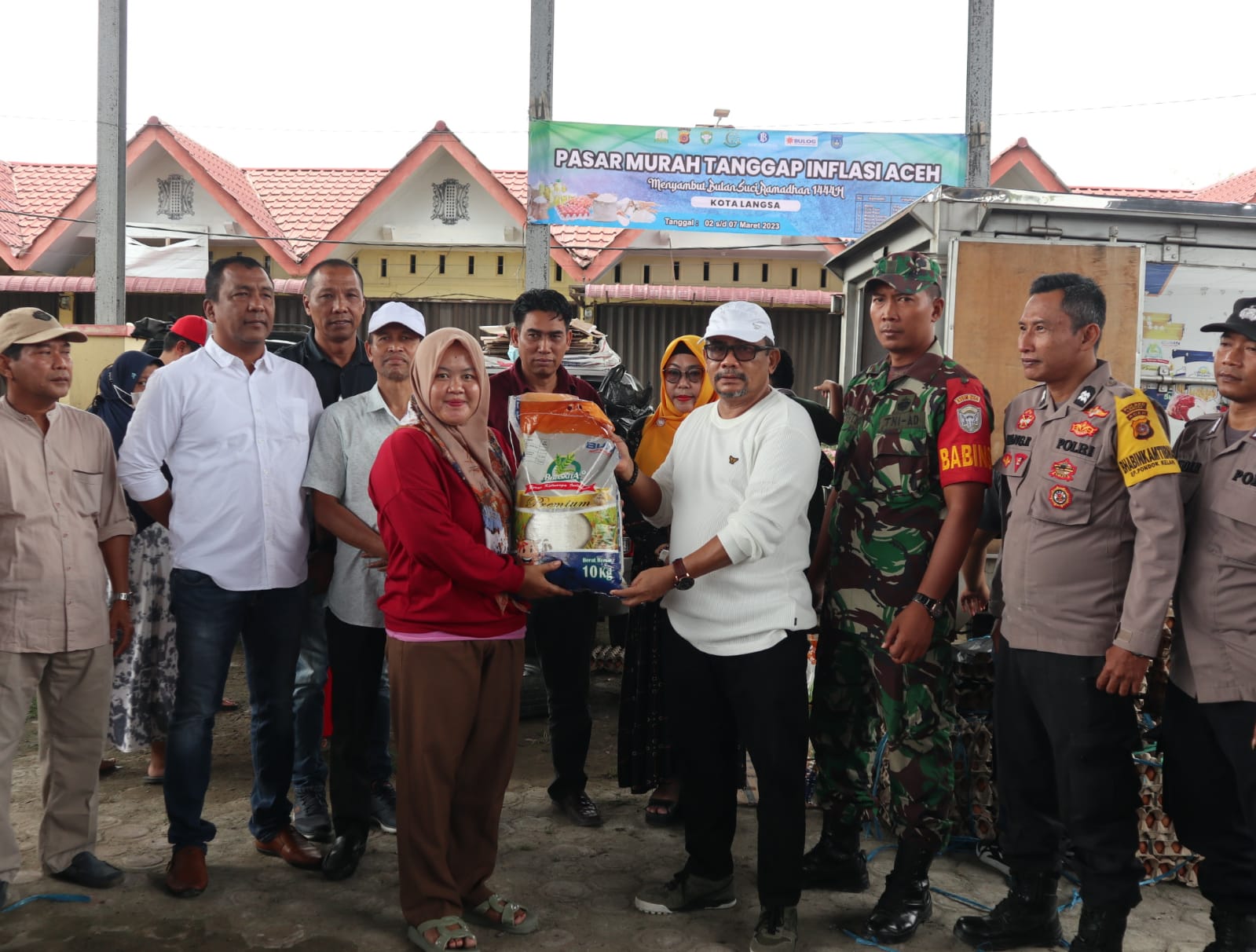 Pj Wali Kota Langsa Tinjau Pasar Murah