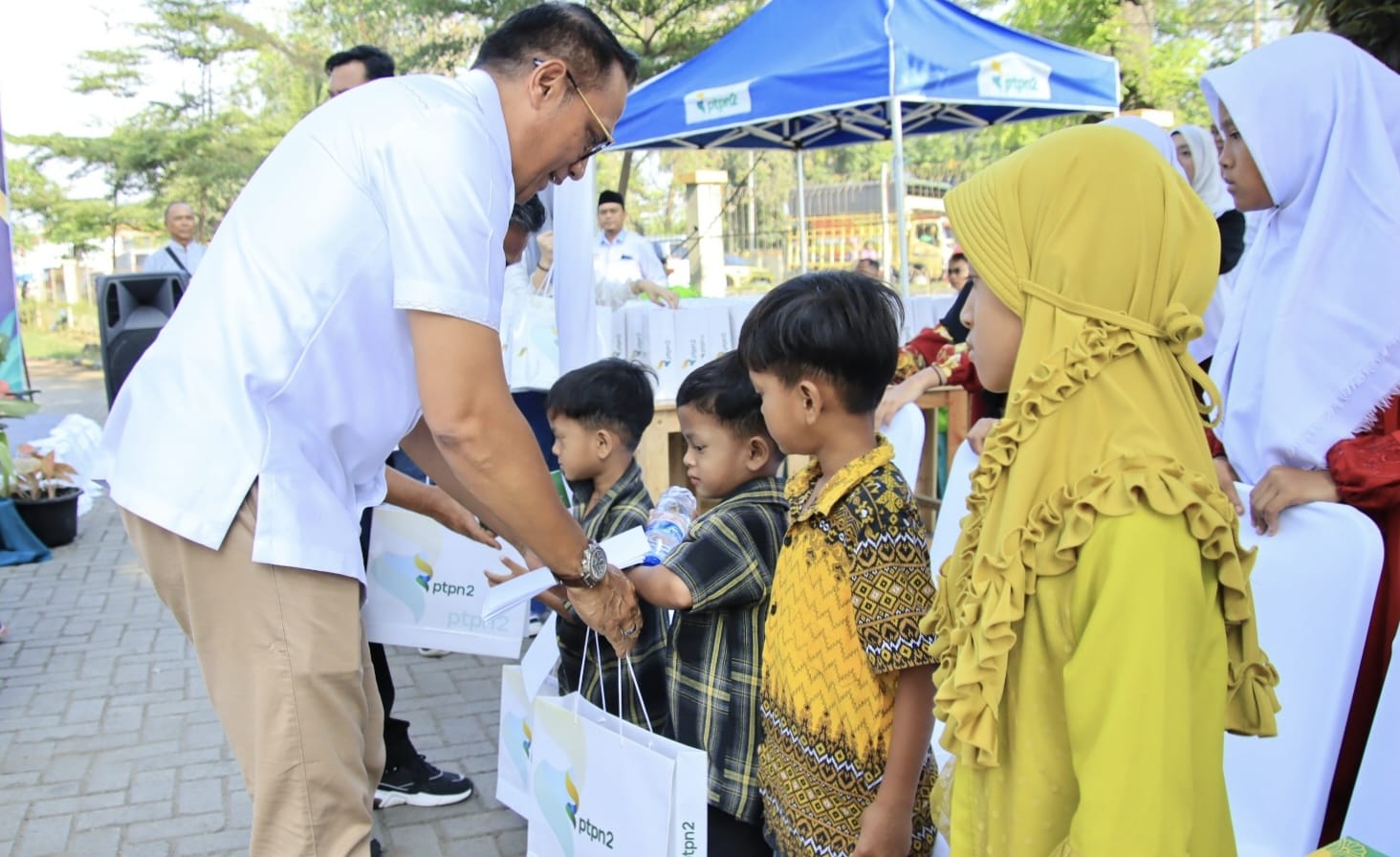 Sambut HUT PTPN, PTPN2 Gelar Donor Darah, Operasi Pasar Hingga Santuni Anak Yatim