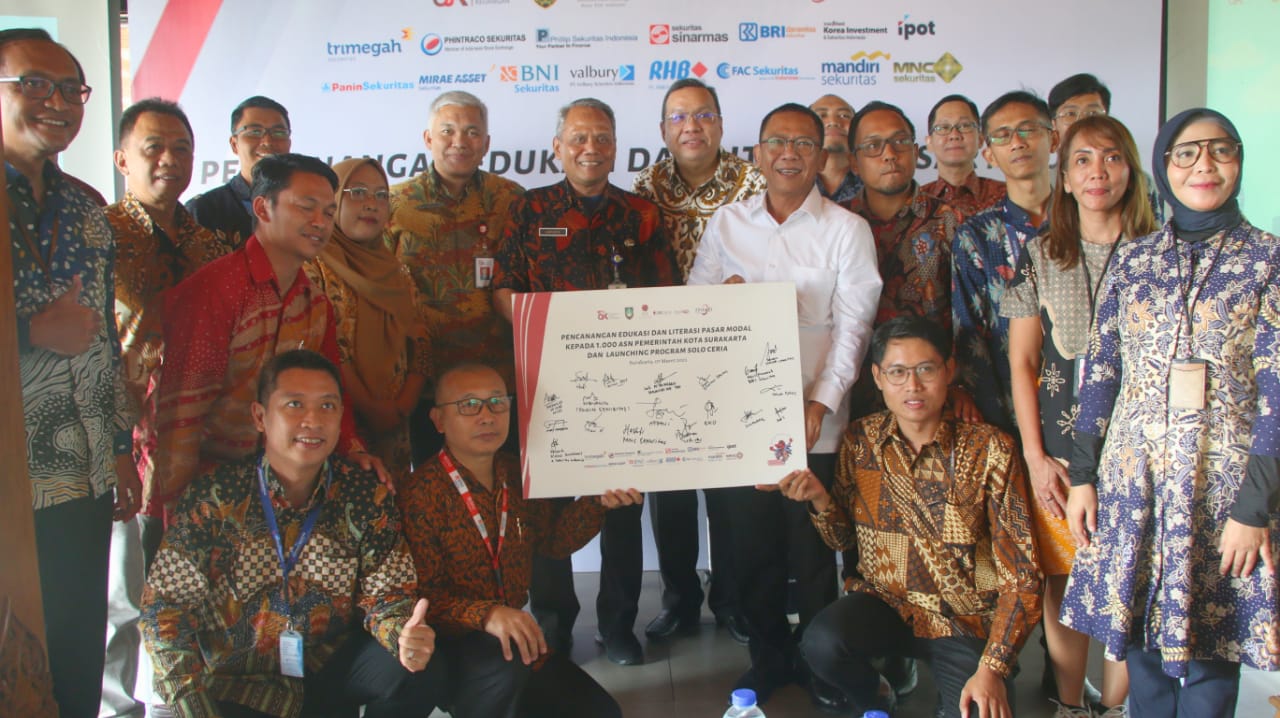Pasar Modal Edukasi dan Literasi 1.000 ASN Surakarta Sekaligus Luncurkan Program Solo CERIA