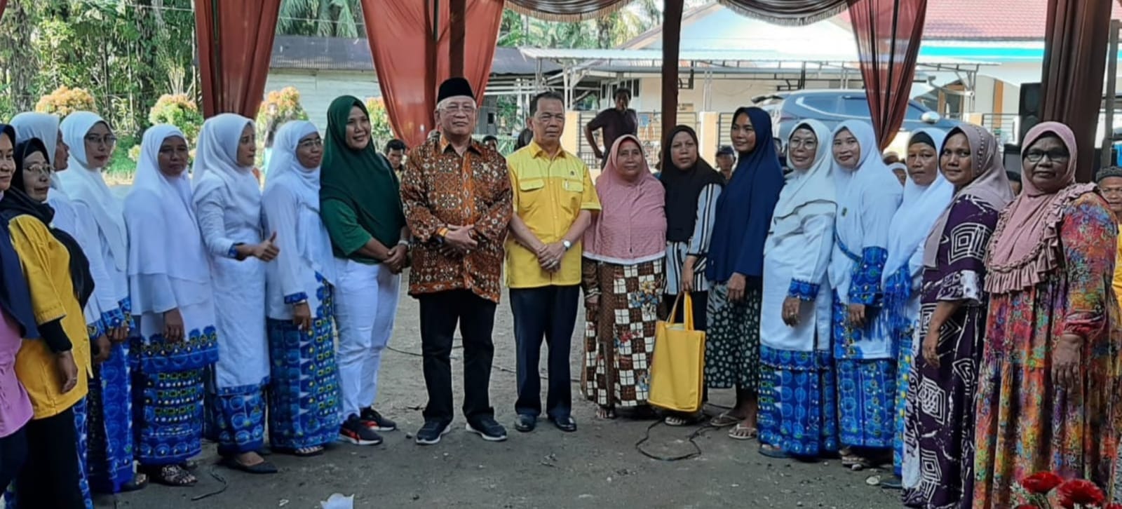 Reses Di Tapsel, Syamsul Qamar Bawa Makanan Bergizi