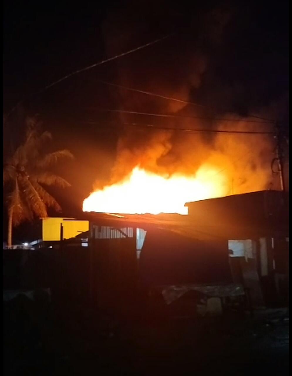 Enam Unit Rumah Hangus Terbakar