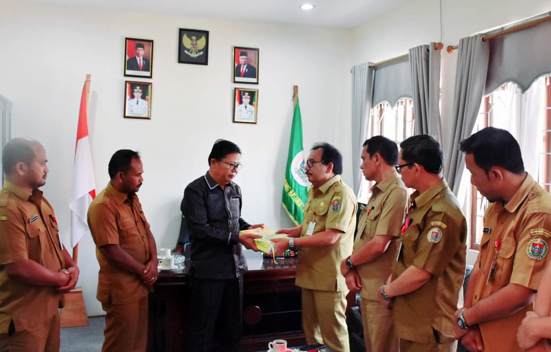 Bupati Humbahas Serahkan LKPj&nbsp; TA 2022