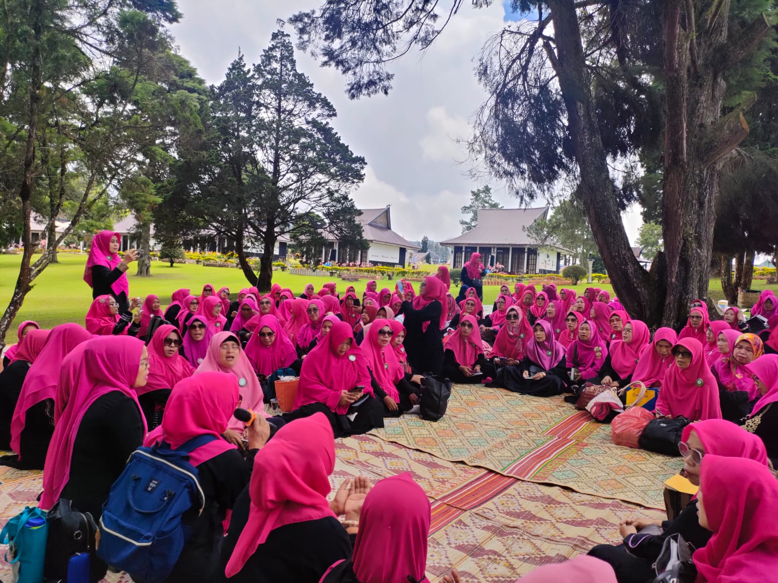 Tingkatkan Keimanan, Majelis Taklim dan Zikir Al-Haura Sumut Gelar Tadabur Alam