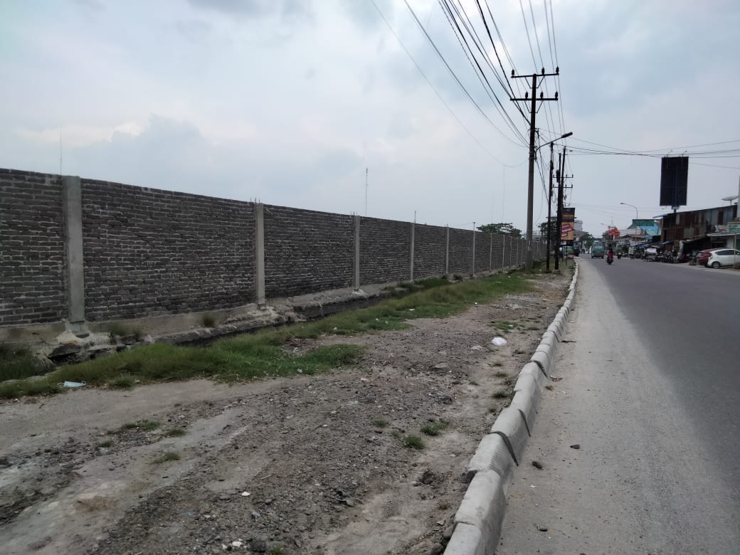 Bangunan Tembok Di Jl. Stasiun Belawan Resahkan Warga