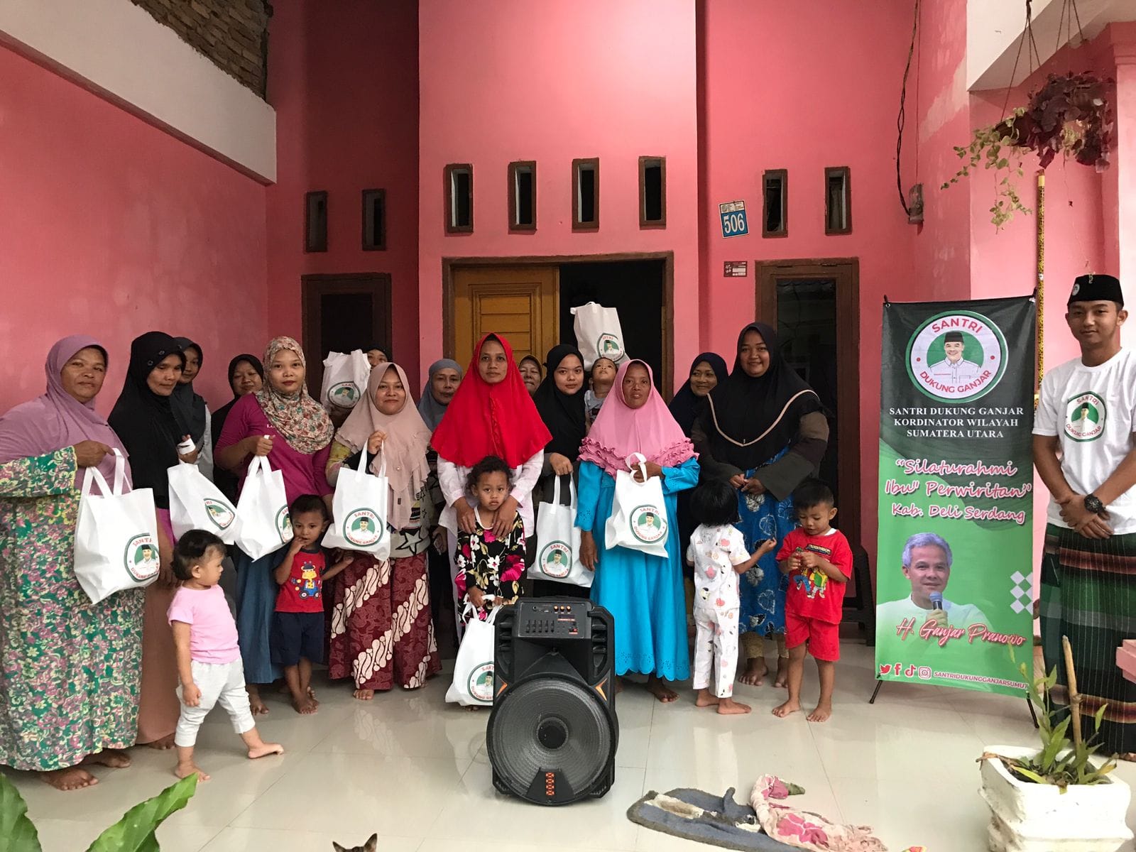 Jelang Ramadan, Santri Dukung Ganjar Jalin Silaturahim ke Majelis Taklim Al-Hasaniah