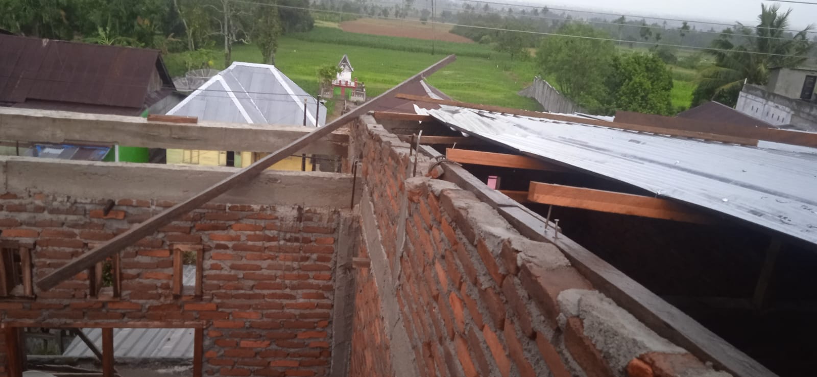 Angin Kencang Rusak 8 Rumah Di Agara