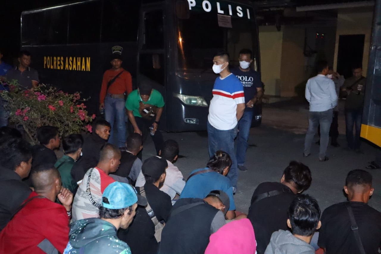 66 PMI Ilegal Kembali Ke Tanah Air Diamankan