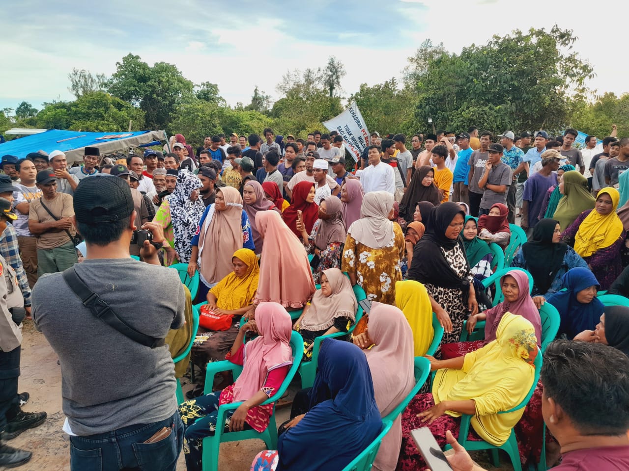Omak-omak Gagalkan Panen TBS Di Areal PT RPR
