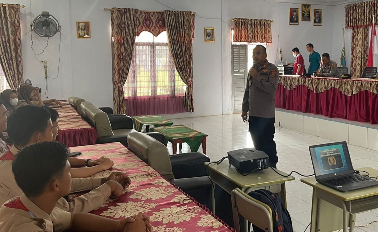 Kapolsek Lima Puluh Sosialisasikan Penerimaan Anggota Polri