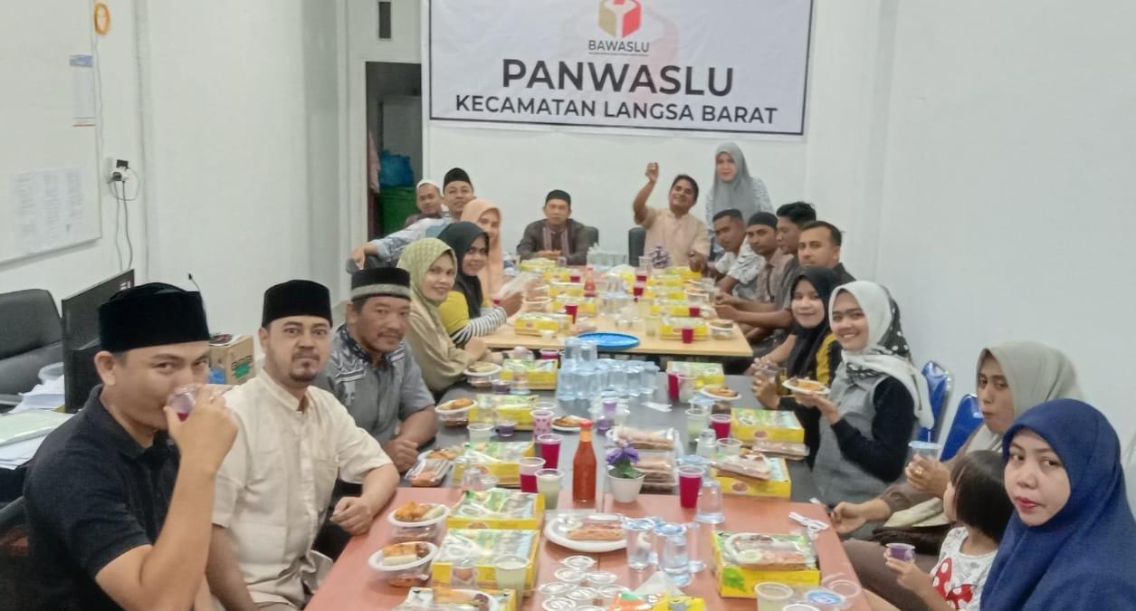 Panwaslucam Langsa Barat Bukber Dengan PKD