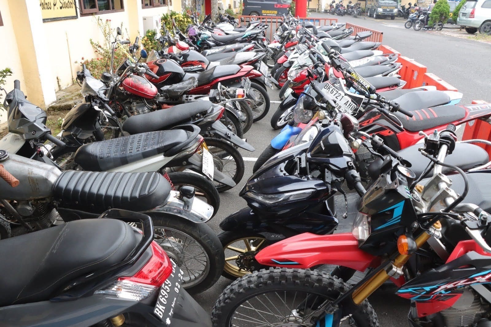 Polres P.Siantar Jaring 41 Sepeda Motor Knalpot Brong