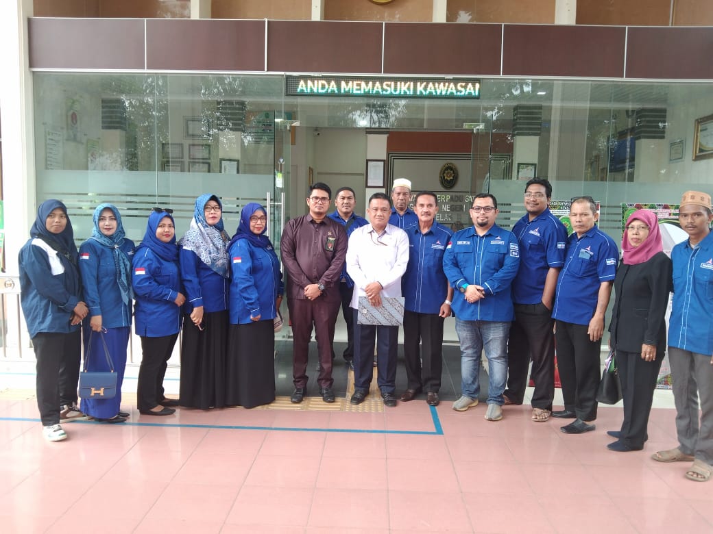 KNPI-BKPRMI-PP Takziah Ke Rumah Ketua MPU Aceh Timur