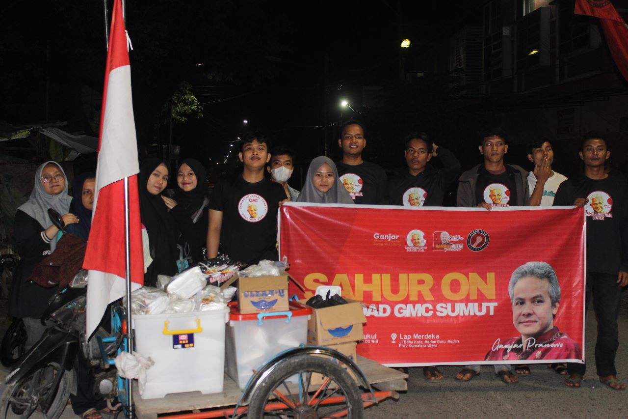 Ganjar Milenial Center Sumut Berbagi Kebaikan Di Waktu Sahur