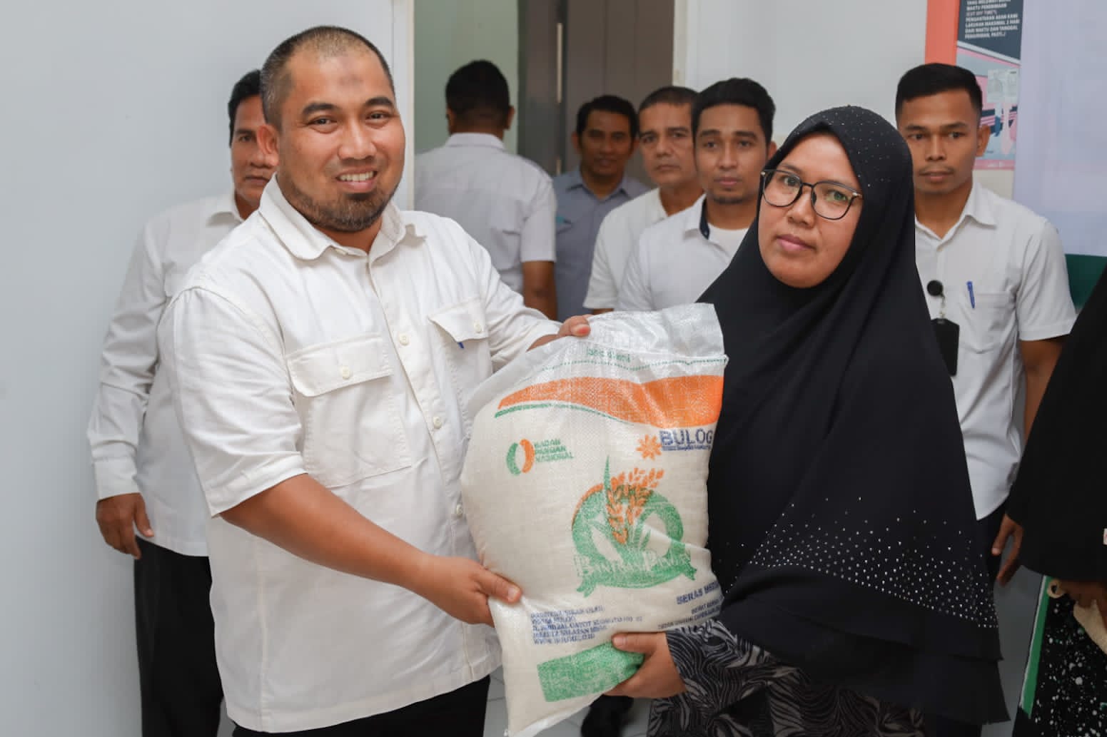 Pj Bupati Aceh Besar Launching Penyaluran Bantuan Cadangan Pemerintah 2023