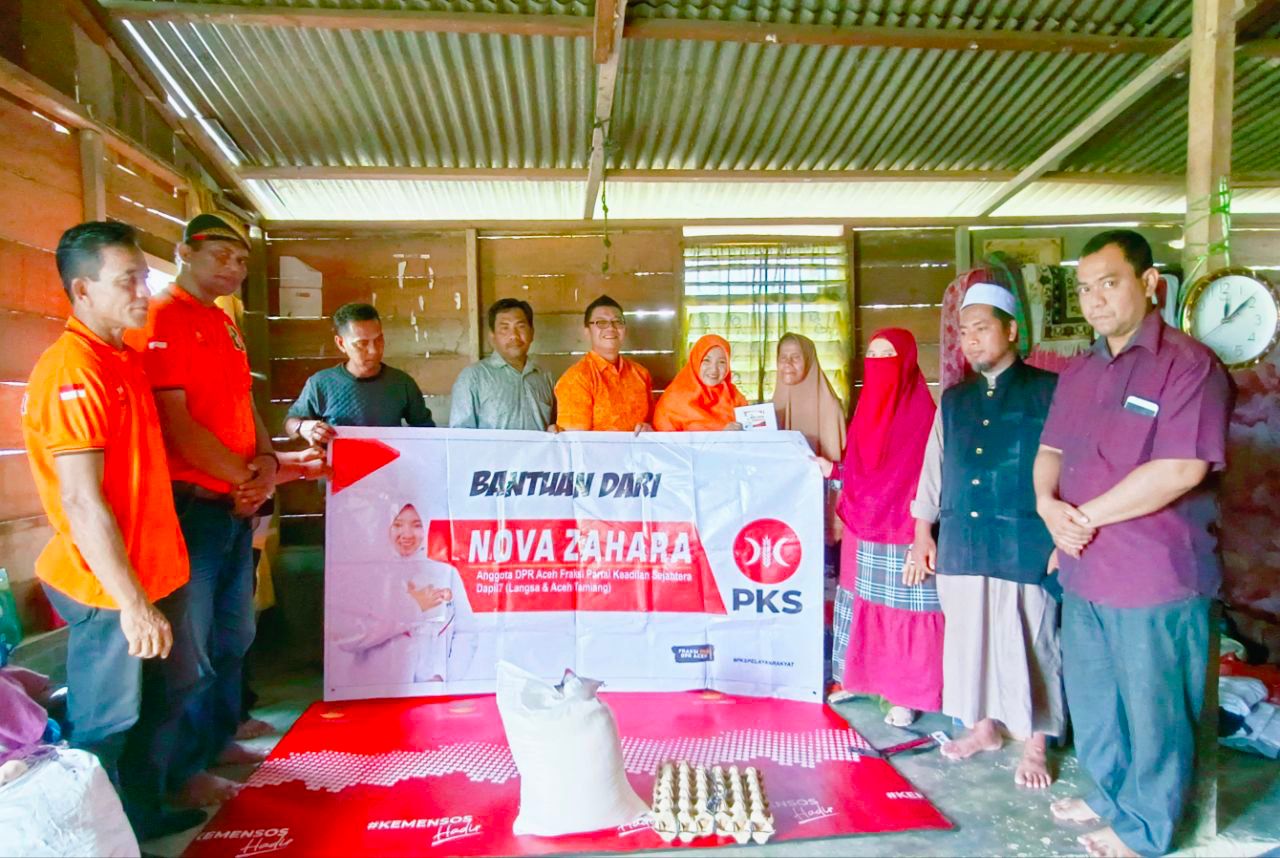 Anies Baswedan Disambut Puluhan Ribu Massa Dengan Sholawat