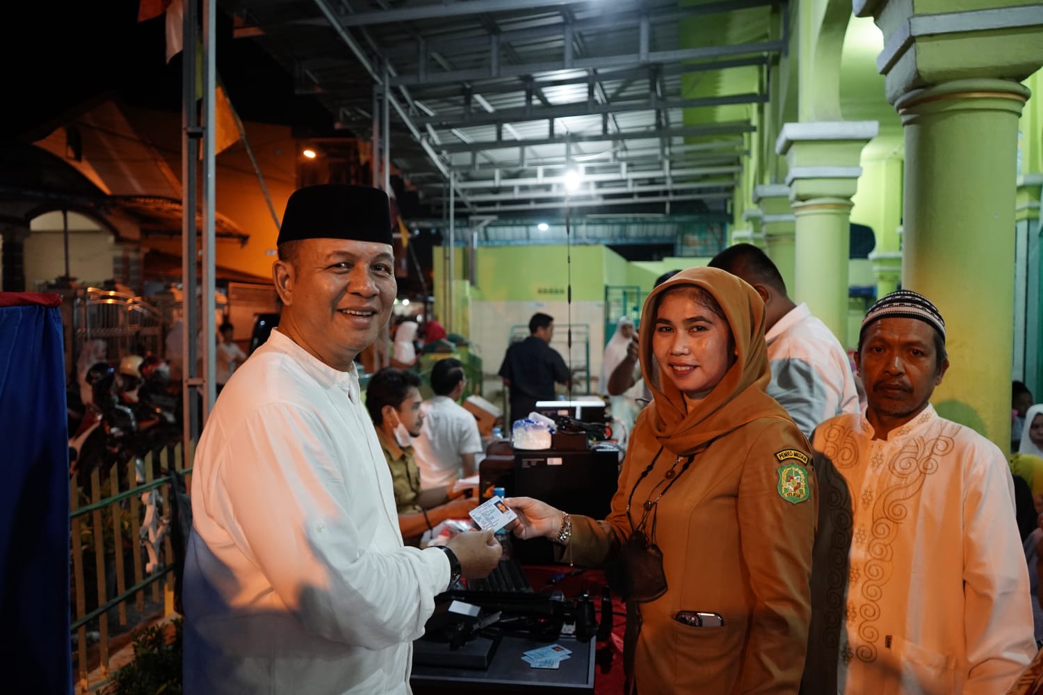 Mudahkan Pelayanan Publik, Warga Medan Dapat Cetak KTP Dan KIA Di Safari Ramadan