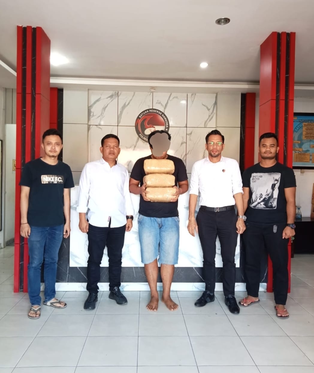 Nekat Jadi Kurir Ganja 6 Kg Untuk Lebaran Anak Dan Istri