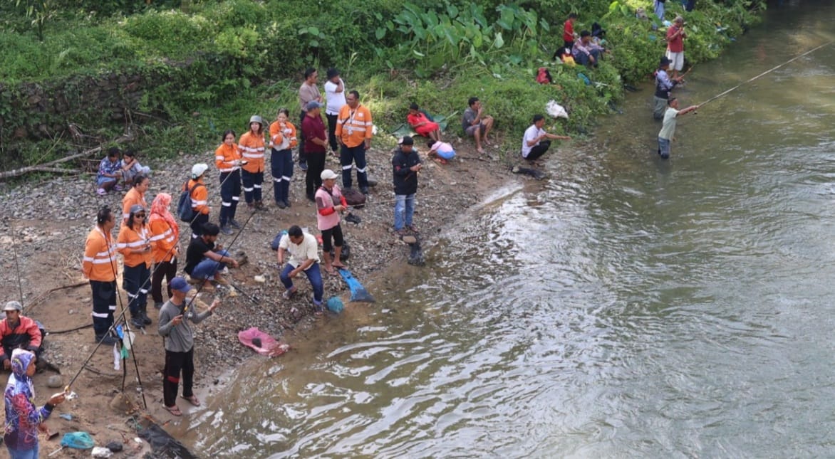 PT. AR Dukung Lubuk Larangan Untuk Jaga Kelestarian Sungai
