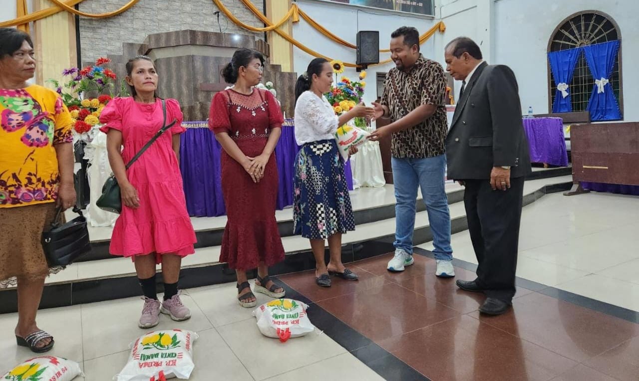 Perayaan Paskah Oikumene Di Belawan, Alex Sebastian Tampubolon Bantu Jemaat