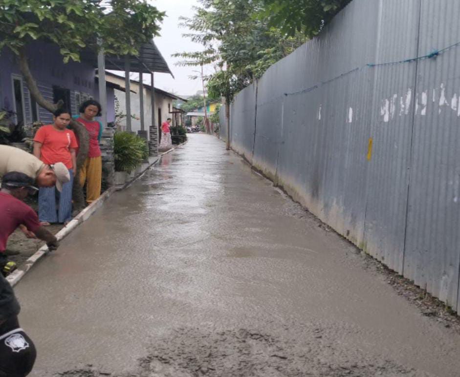 Wujudkan Program Prioritas Perbaikan Infrastruktur Bobby Nasution, Medan Deli Rehabilitasi Jalan Lingkungan Gunakan Dankel