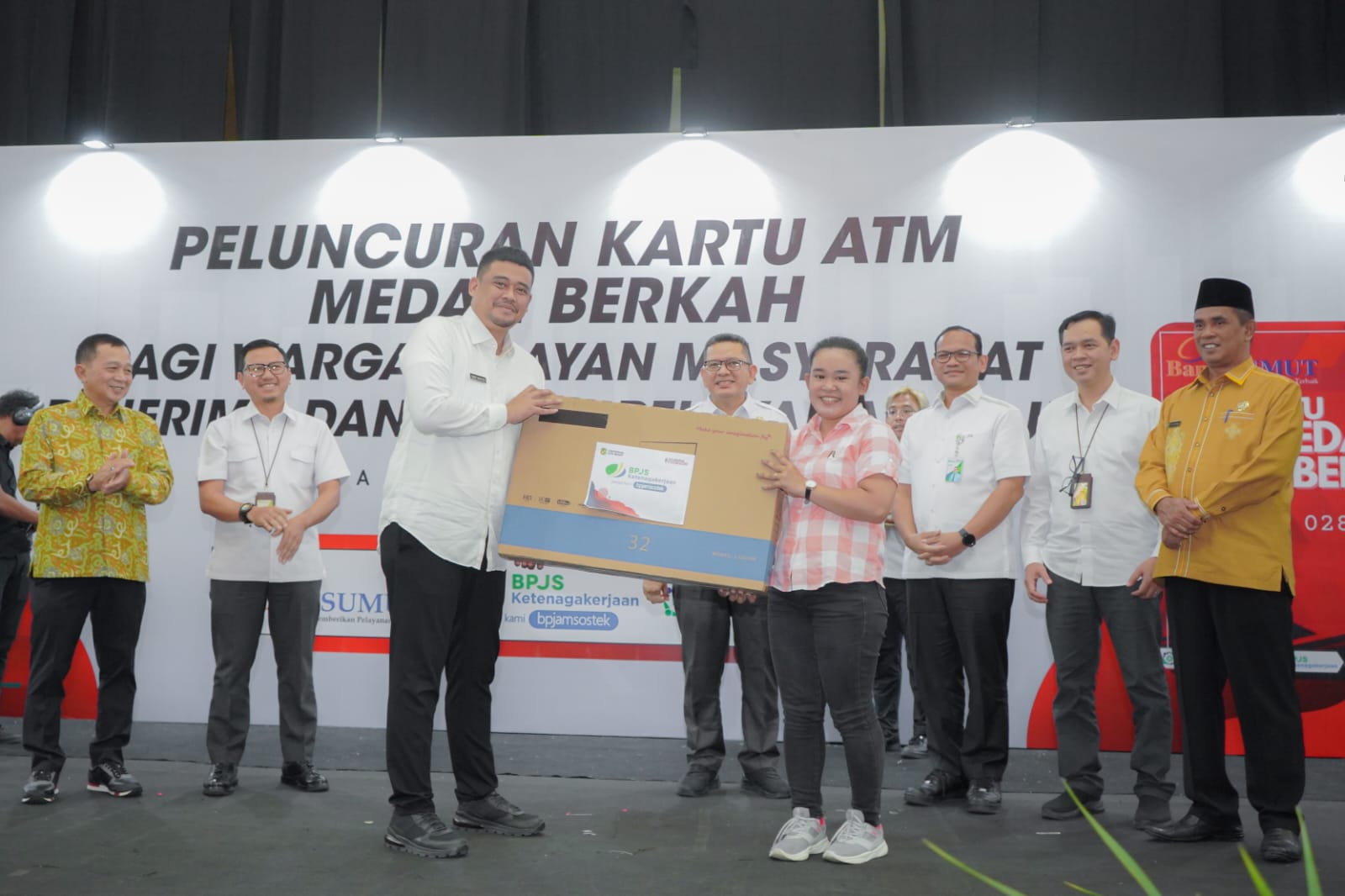 Bobby Nasution Luncurkan ATM Berlogo Medan Berkah