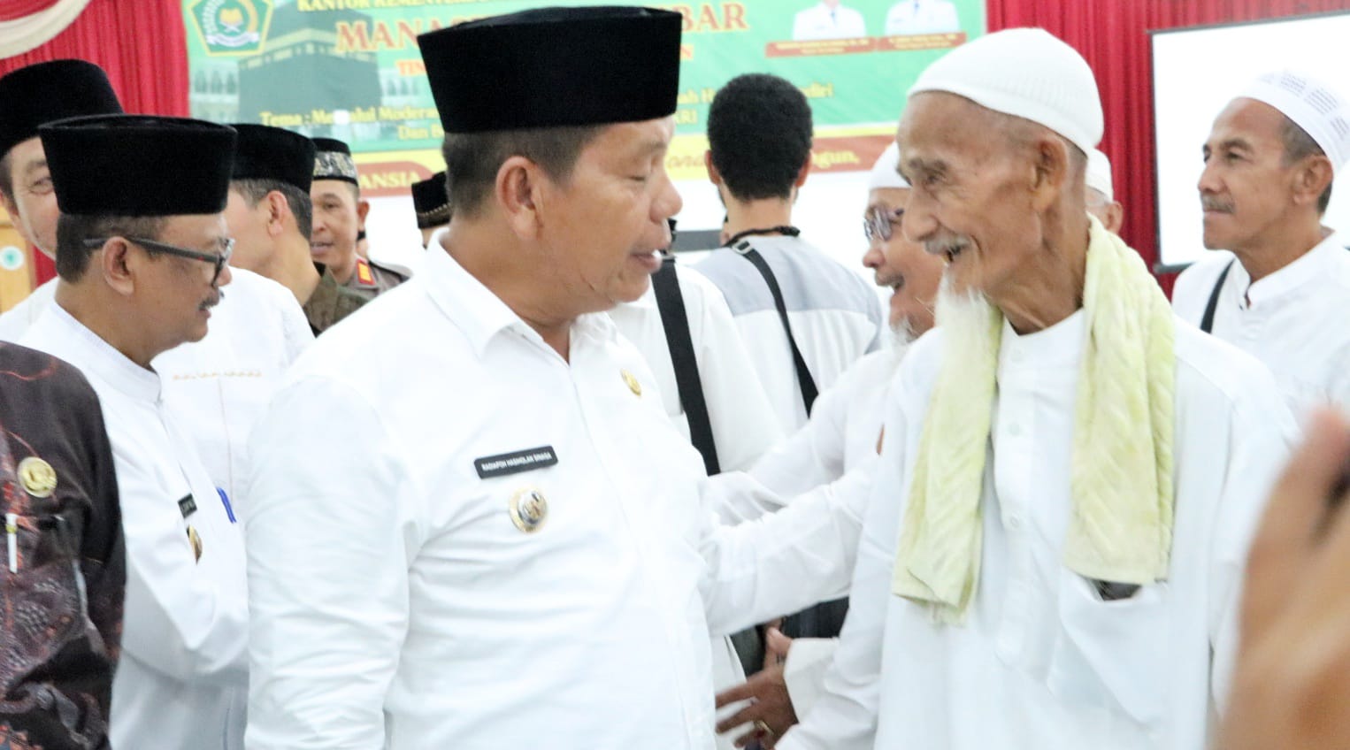 Bupati Dan Wabup Simalungun Hadiri Manasik Haji Akbar