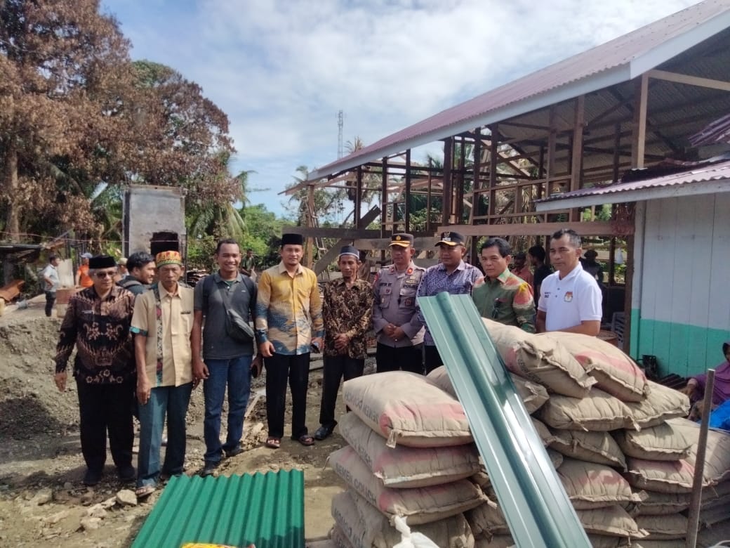 Korban Kebakaran Di Ganting Dan Lalla-Simeulue Dapat Donasi
