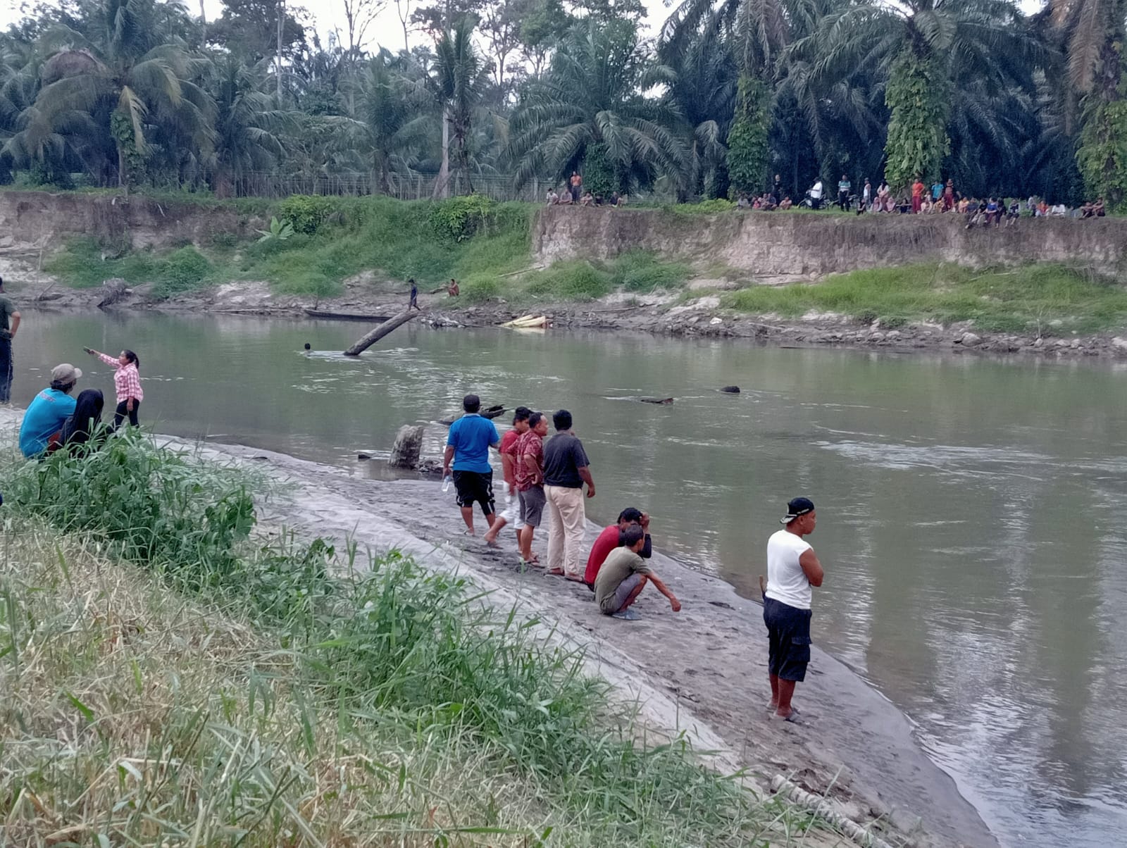 Warga Desa Banyumas Tenggelam Di Sungai