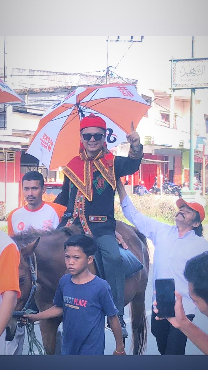 Dokter Putra, Dari Jual Es Keliling Jadi Dokter Siap Maju Caleg DPR Aceh
