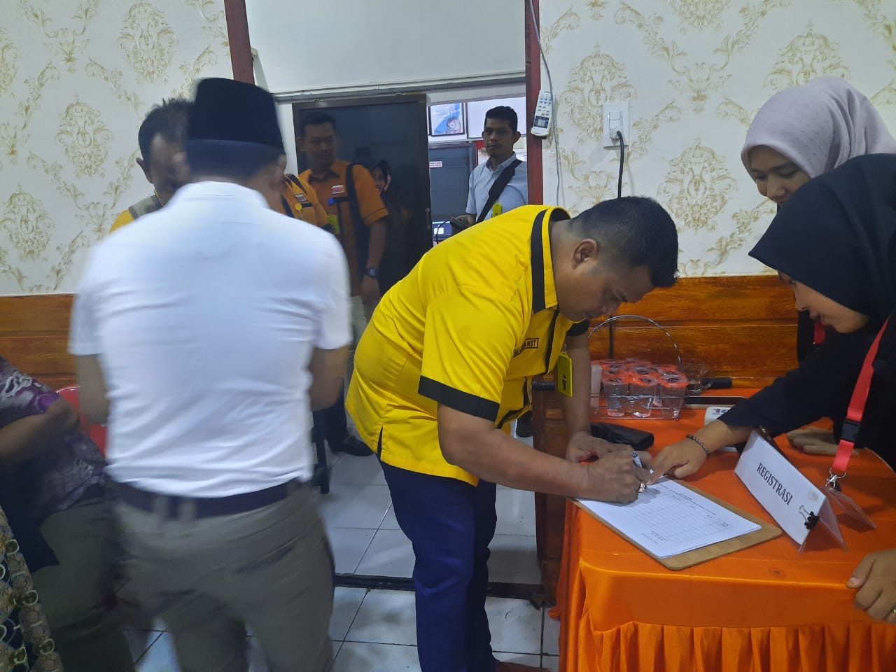 Daftarkan Bacalegnya Ke KPU, Hanura Binjai Targetkan 5 Kursi