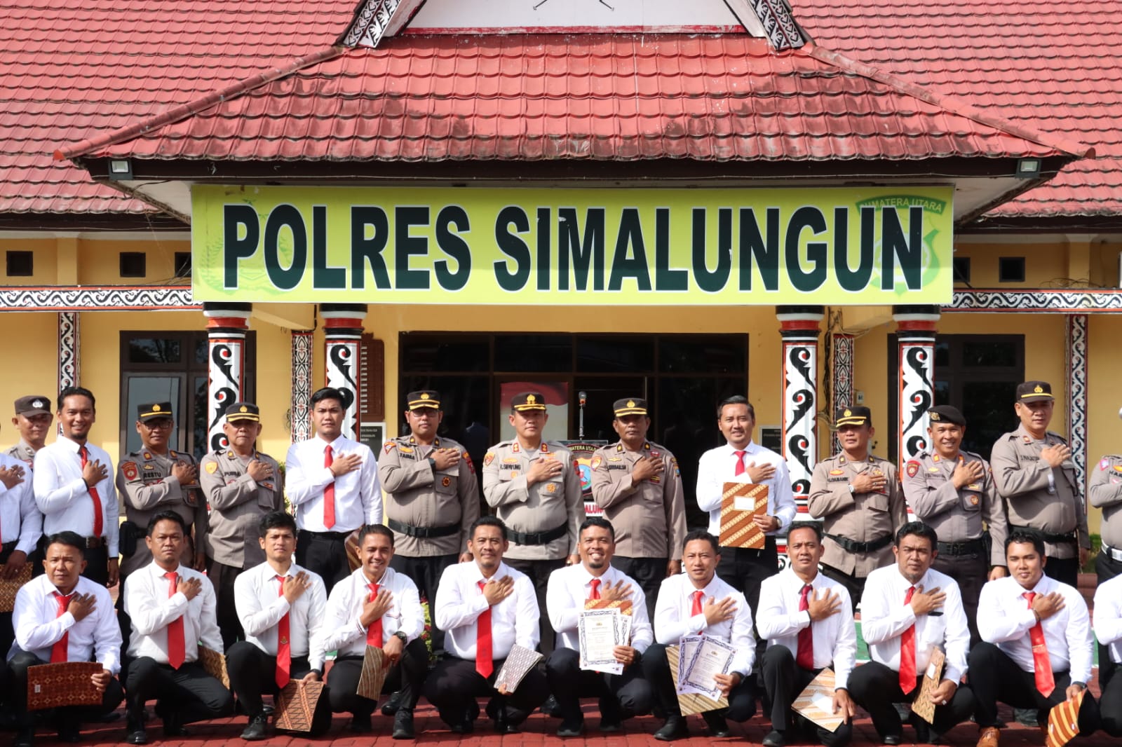Berhasil Ungkap Pelaku Pembunuhan Berencana, Kasat Reskrim Polres Simalungun Dapat Penghargaan