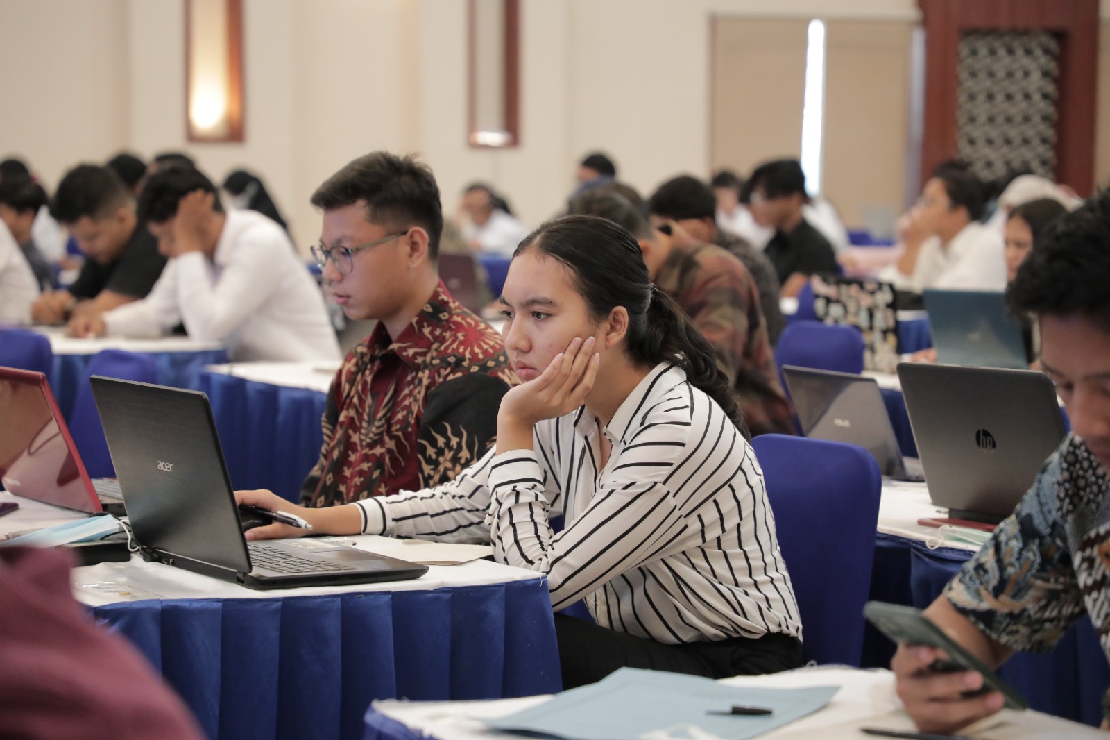 312 Calon Mahasiswa ITPLN Antusias Mengikuti Seleksi Di Medan