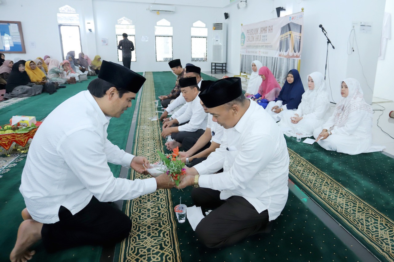 18 Calhaj UIN Ar-Raniry Dipeusijuek