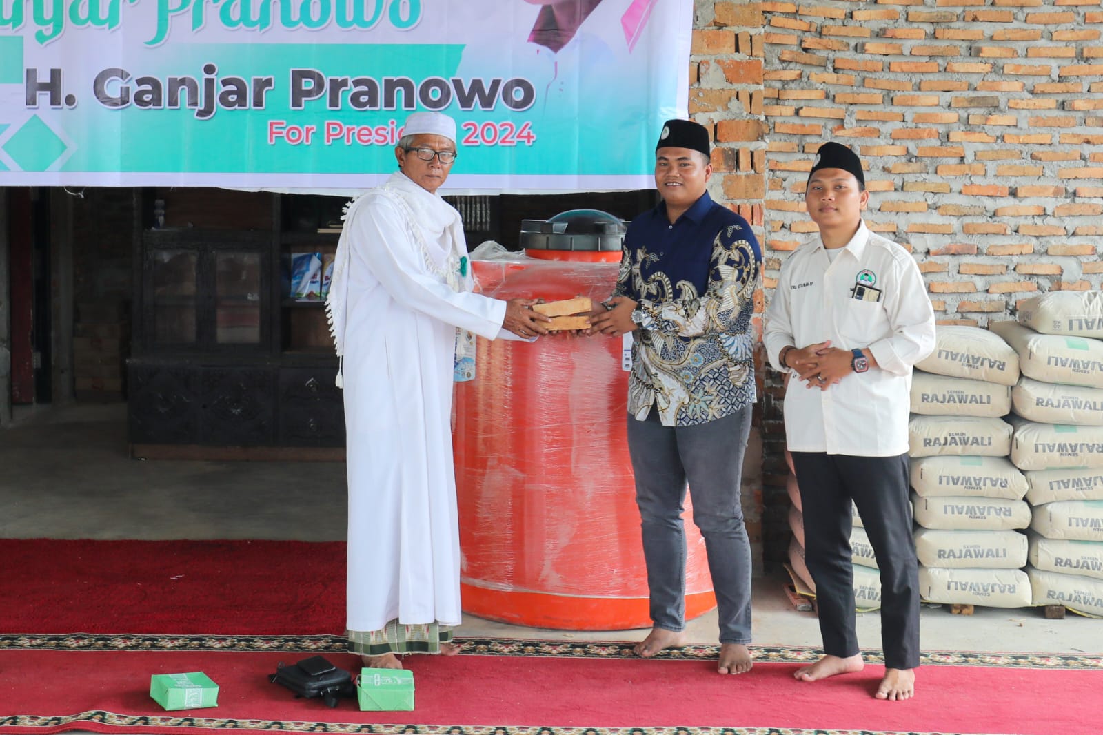 Asah Kemampuan Santri dalam Bertani, Sukarelawan Ganjar Gelar Pelatihan Tanam Jagung di Deli Serdang