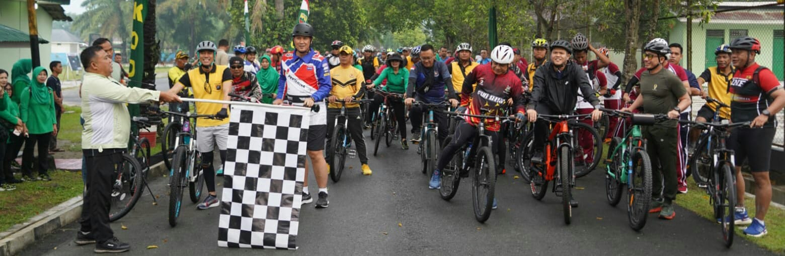 Sambut HUT Ke-61, Korem 022/PT Gelar Fun Bike Dan Baksos