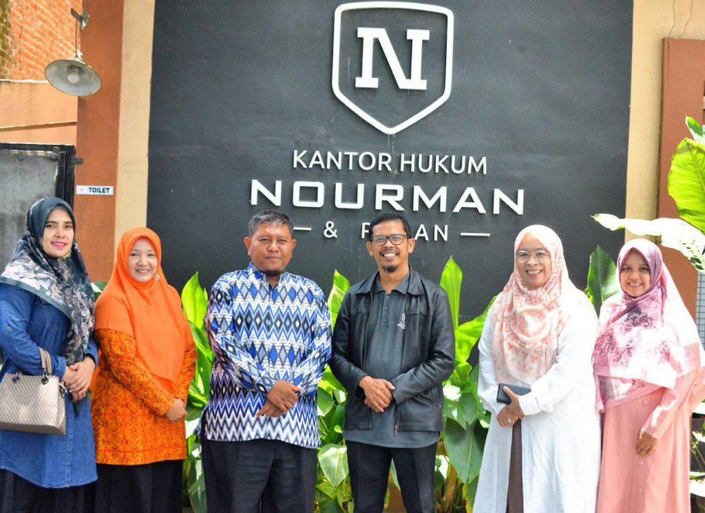 Anggota Dewan Aceh Silaturahmi Ke Advokat Nourman Hidayat