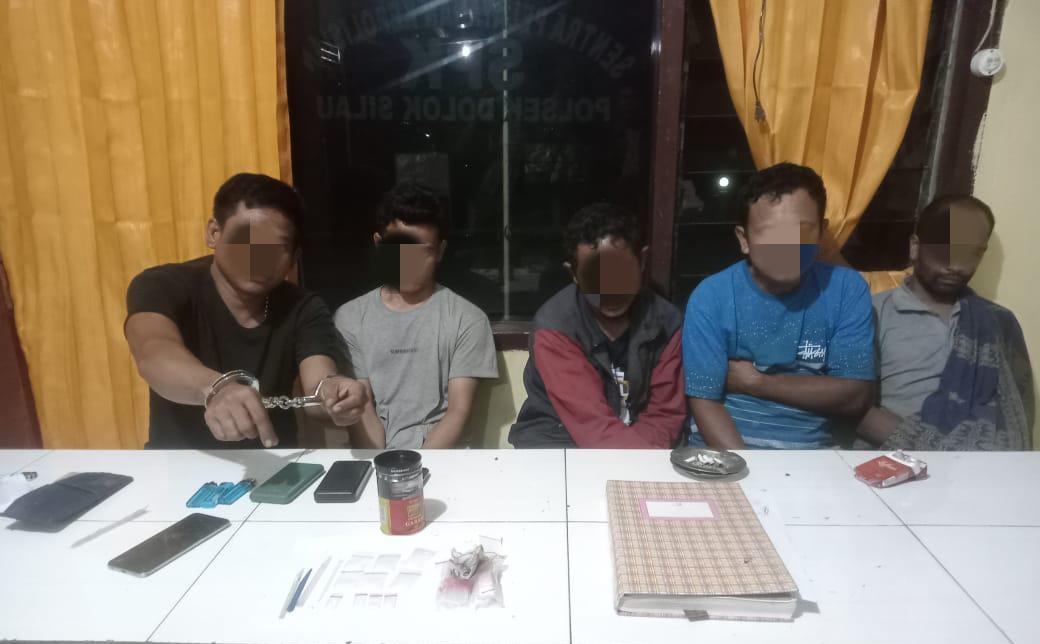 Polsek Dolok Silau Amankan 5 Pria Nyabu Di Ladang Sawit