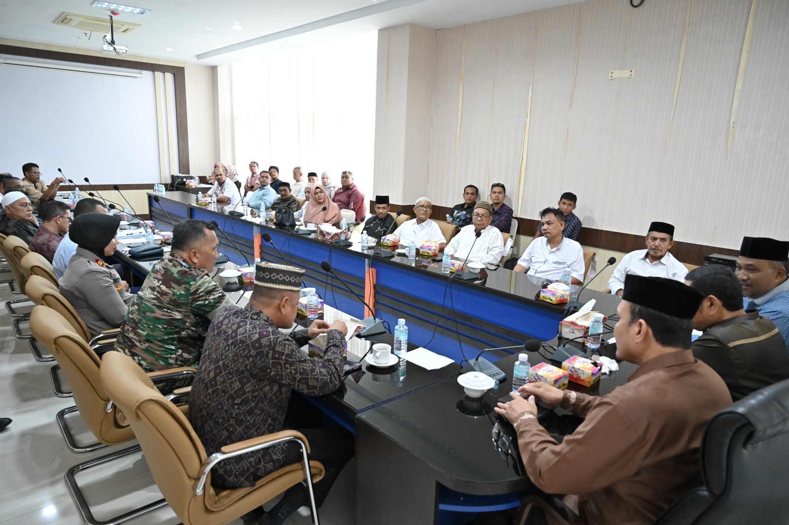 Komisi I Panggil Keuchik Dan Tuha Peut Rukoh