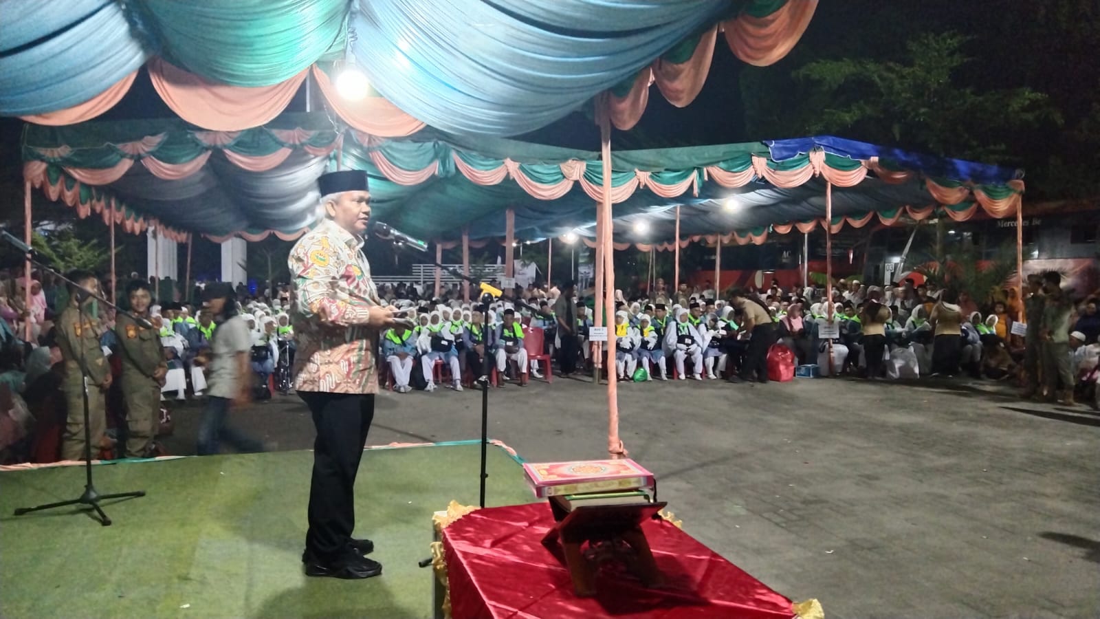 352 Calhaj Palas Diberangkatkan, Dua Calhaj Gagal Berangkat