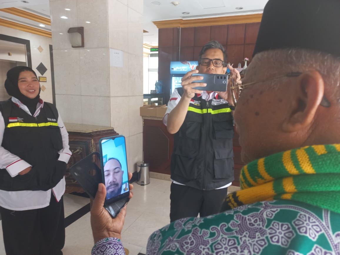 86.214 Jemaah Tiba Di Madinah, Gelombang II Mendarat Ke Jeddah