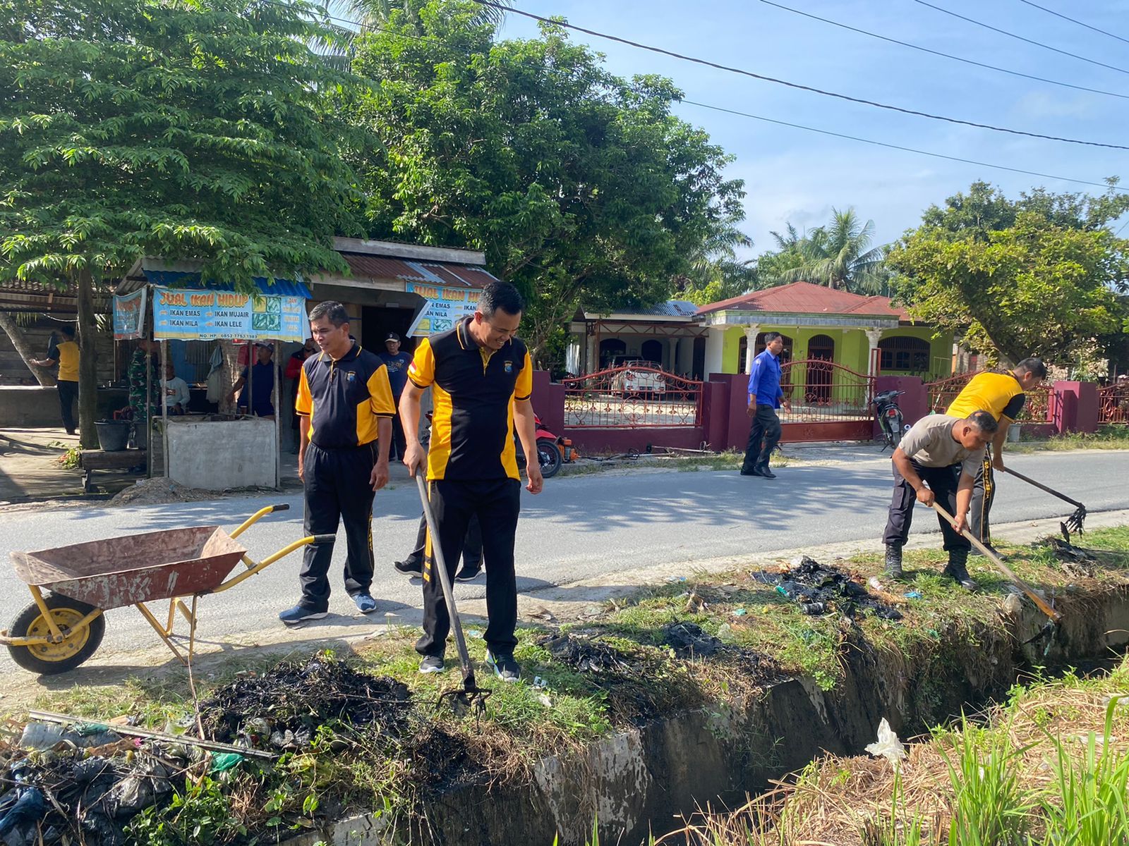 Polsek Indrapura Giat Gotroy Dan Baksos