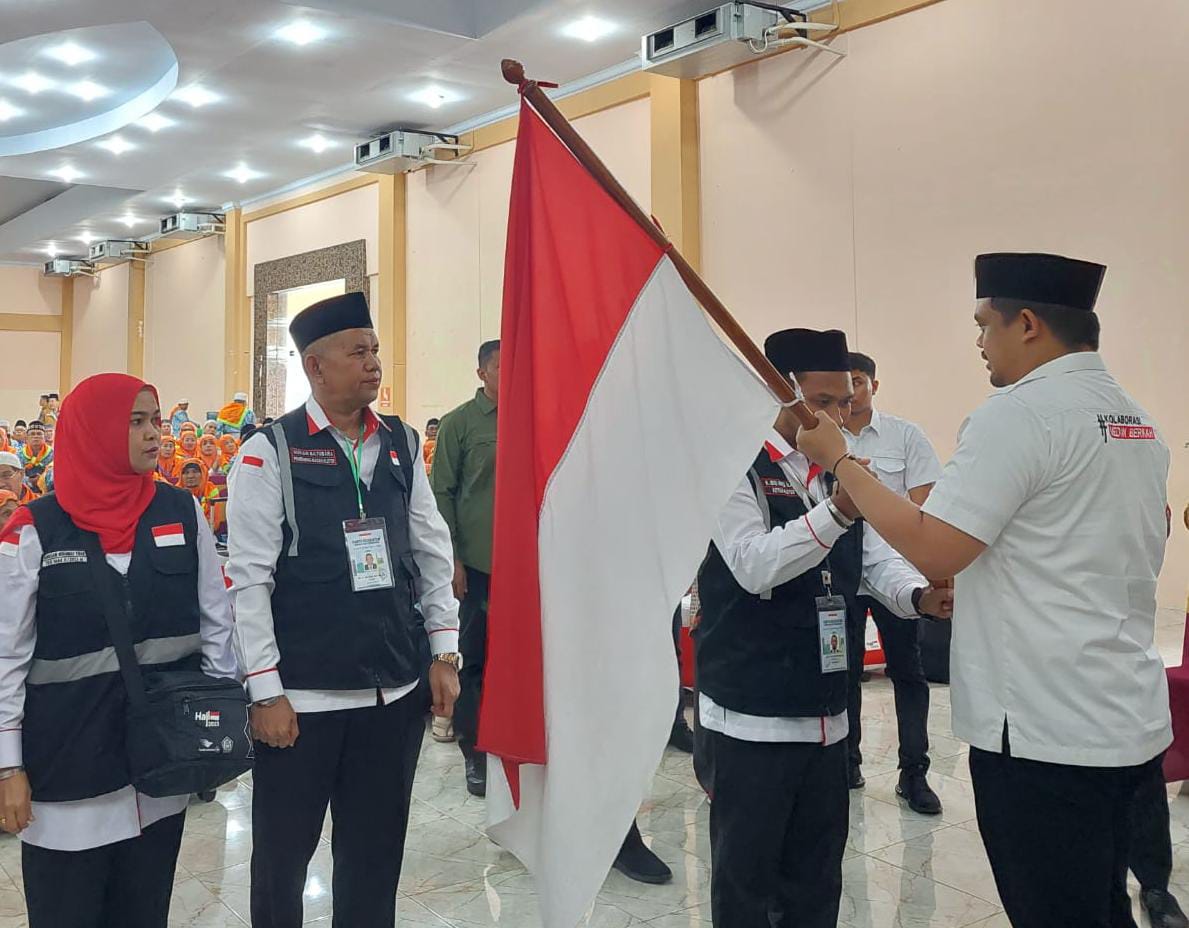 Wali Kota Medan Lepas Keberangkatan Kloter 15 Menuju Tanah Suci 3 Calhaj Tunda