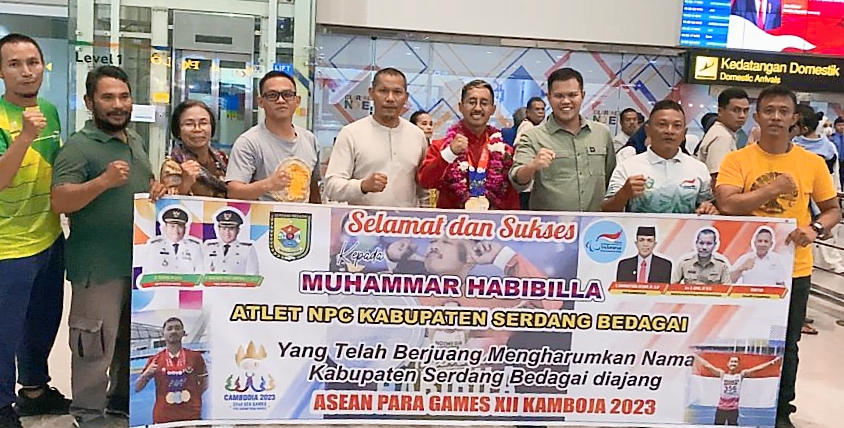 Wabup Adlin Tambunan Sambut Abil Dari Kamboja