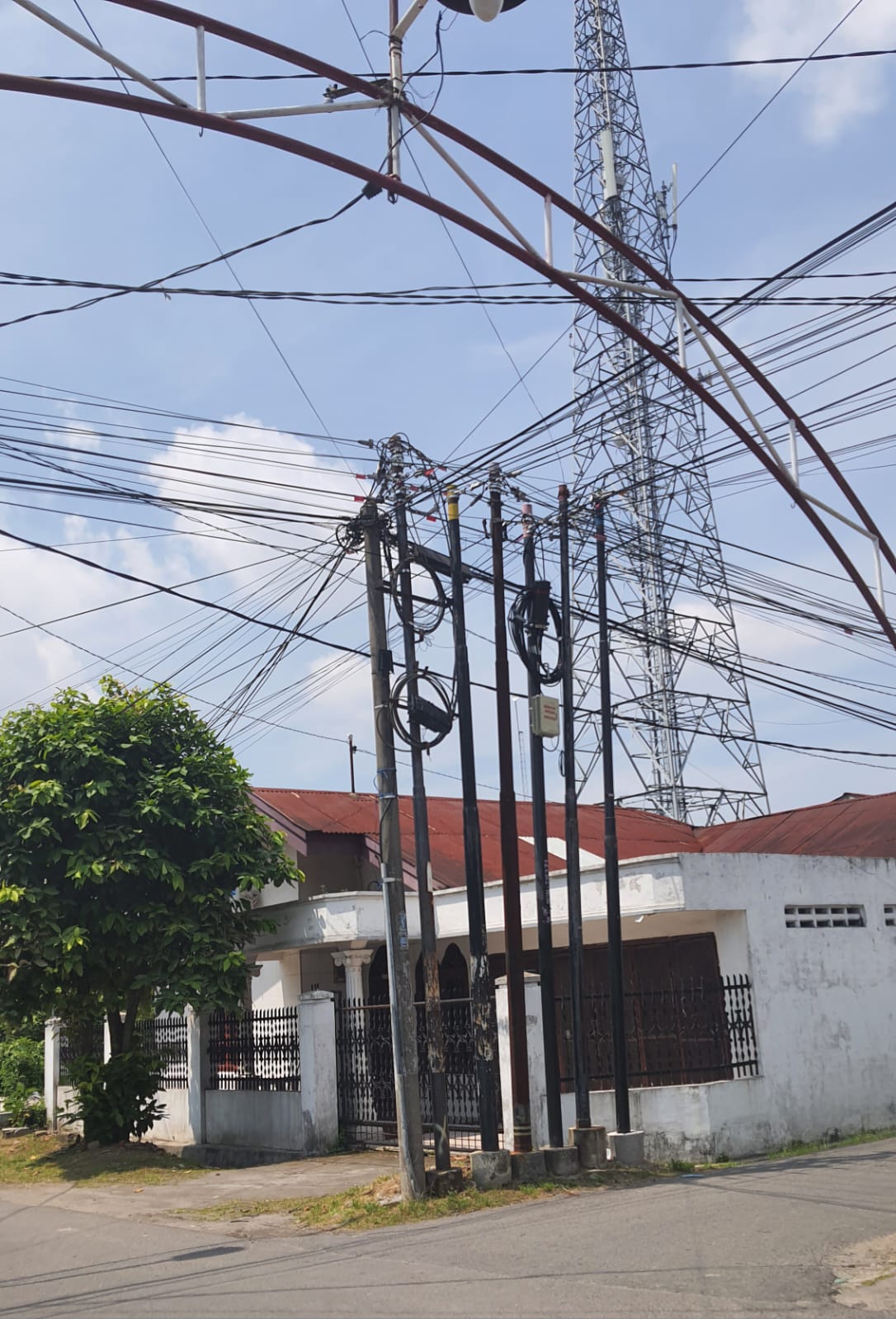 Farid Wajdi Nilai Jaringan Kabel Internet Bikin Wajah Kota Medan Buruk