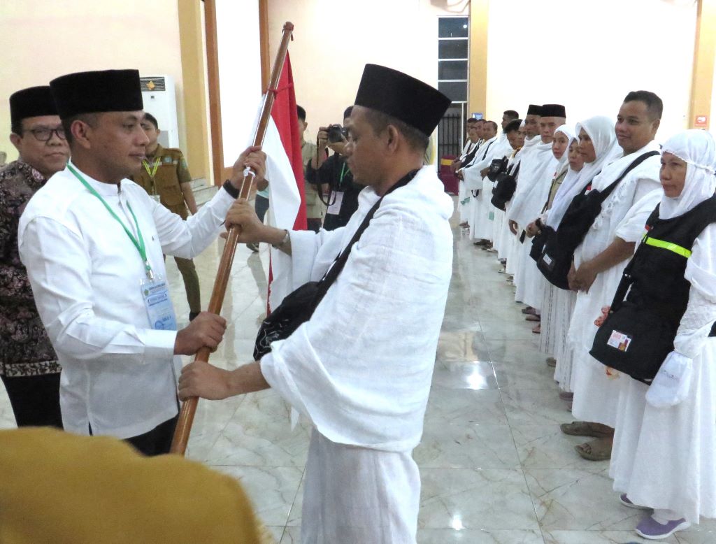 Bupati Andar Minta Jamaah Calon Haji Paluta Luruskan Niat