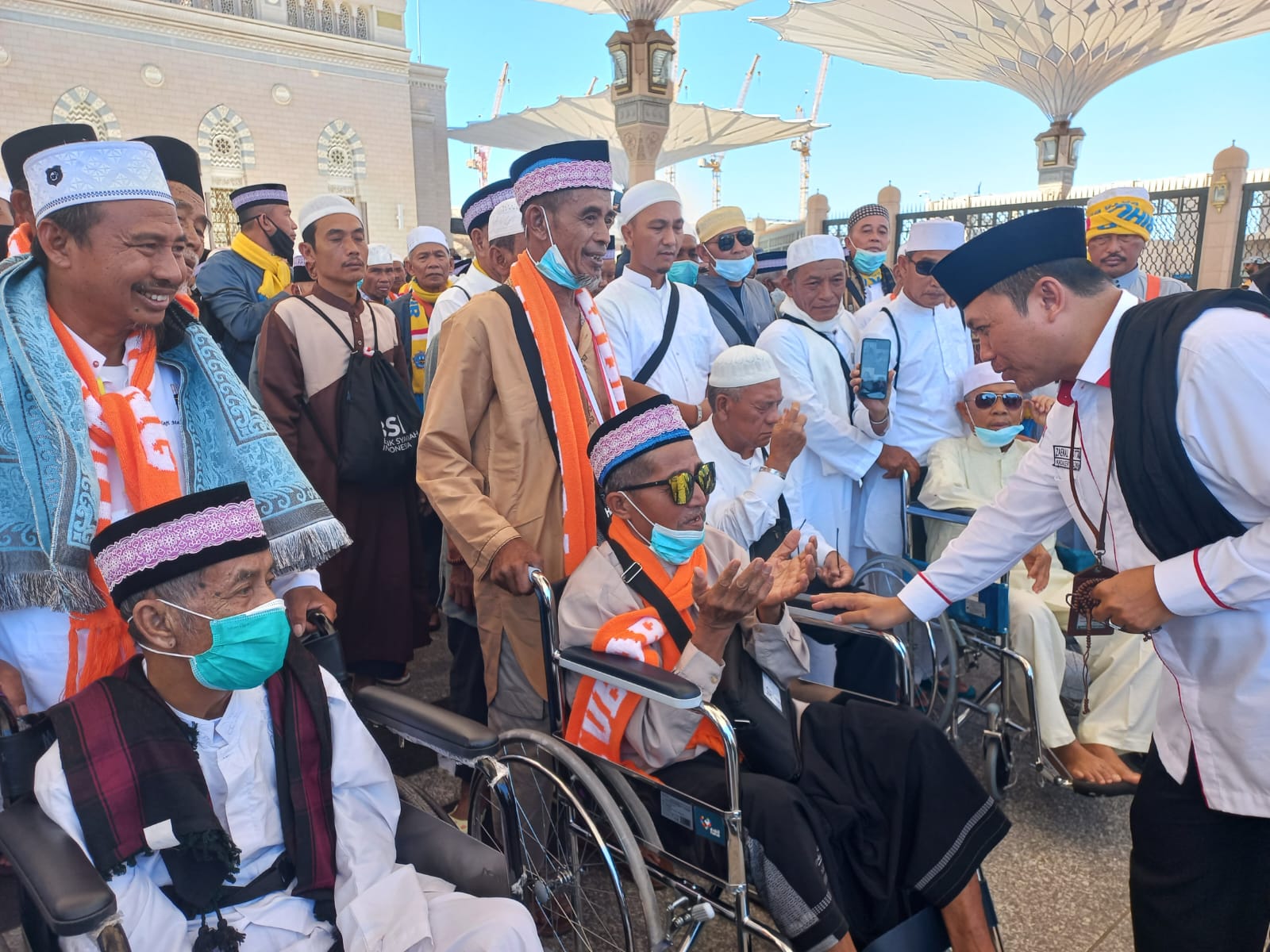 100.002 Calhaj Sudahi Ke Raudhah