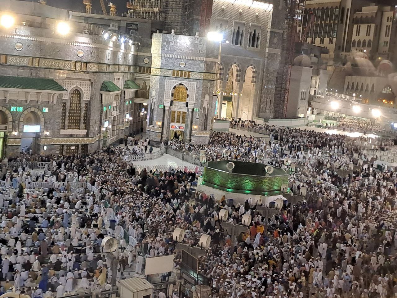 Jemaah Haji Padati Makkah