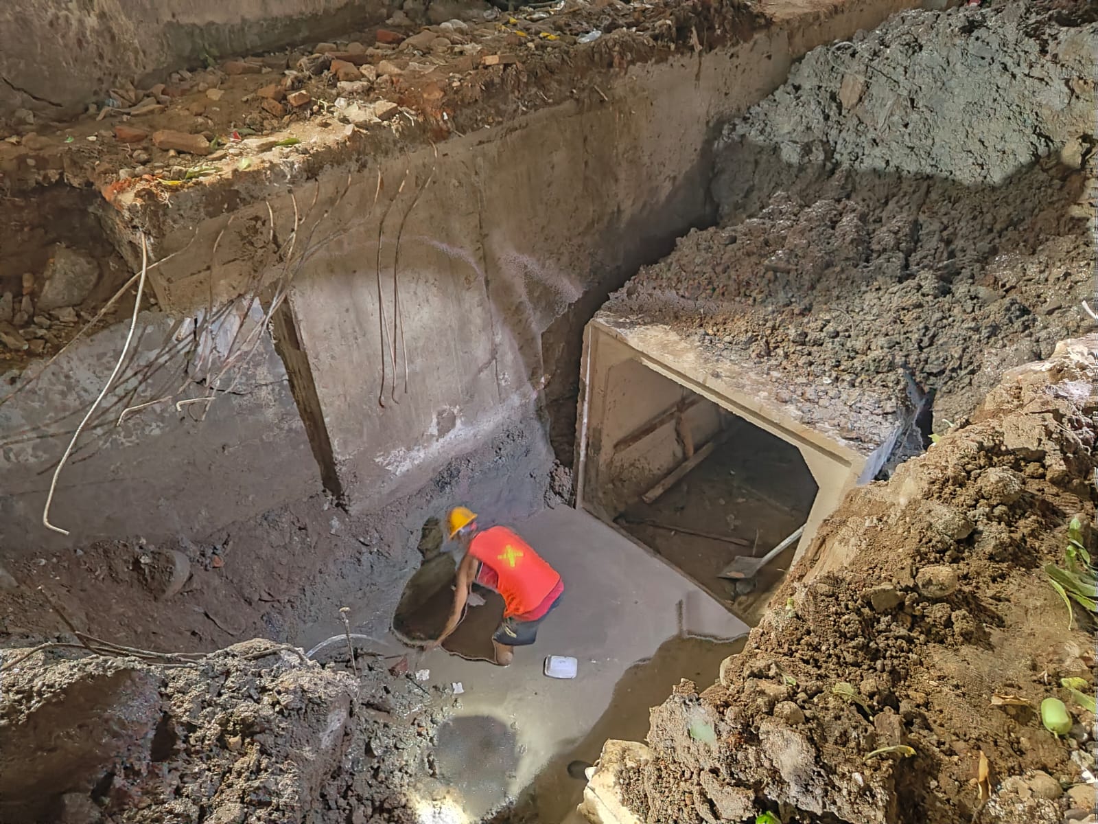 Atasi Genangan Air Di Kawasan Kesawan Dan Lapangan Merdeka, Dinas SDABMBK Tingkatkan Saluran Subdrainase Di Jalan A Yani VII