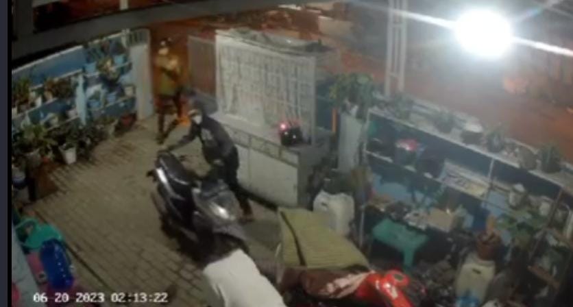 Dua Menit, Tiga Sepedamotor Disikat Maling Di Medan Deli