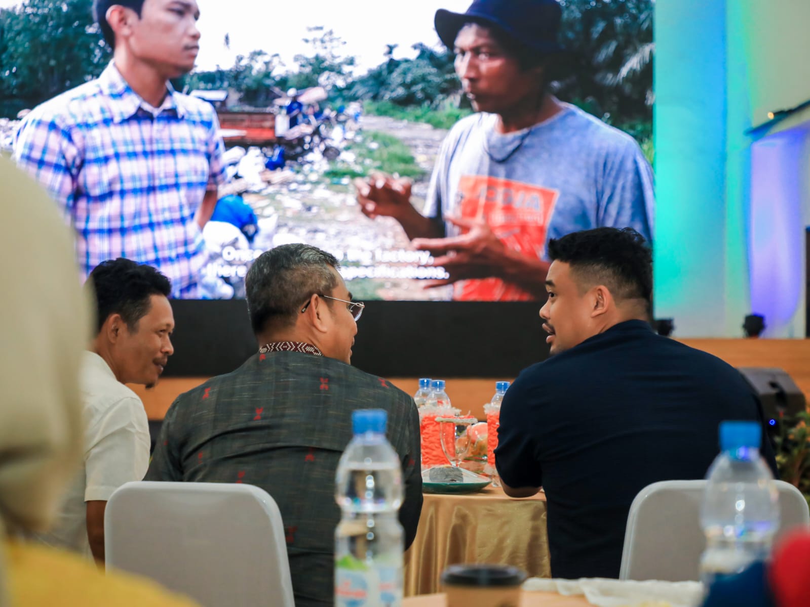 Nonton Film Memutar Limbah Peradaban, Bobby Nasution: Penanganan Sampah Plastik harus Komprehensif
